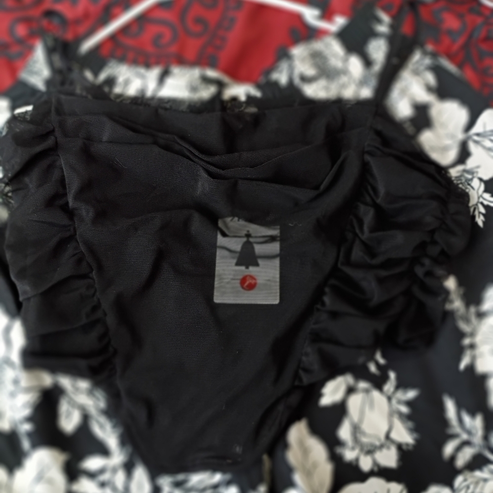 Zesica Black Floral Shorts And Top